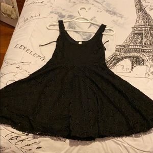A black Aeropostale’s skater dress
